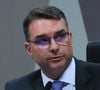 Richarlison disse que Flávio Bolsonaro tem envolvimento no 'roubo' de uma ilha de R$ 10 milhões que ele comprou em Angra dos Reis
