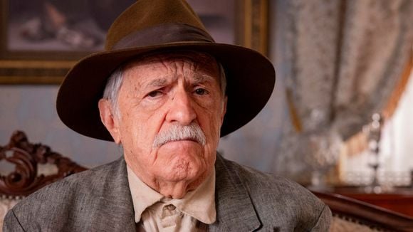 Ary Fontoura vai à Justiça: dívida de aluguel faz veterano de 93 anos pedir imóvel de volta em menos de um mês à inquilina