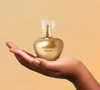 Na saída, o Kiss Me Delicious combina Bergamota e Creme de Avelã, reforçando desde as primeiras notas a proposta gourmand da fragrância feminina da Eudora