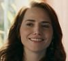 Adriana pensa em ir à cidade de Diná para desvendar o passado da governanta.