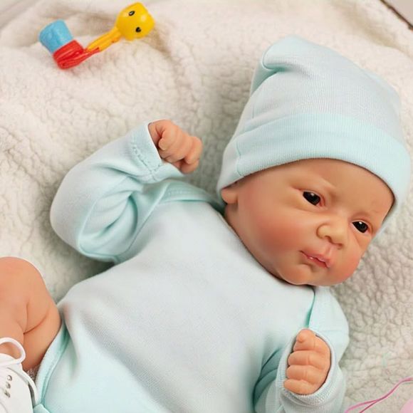 Gracyanne Barbosa compartilhou a imagem de seu bebê reborn, gerada por Inteligência Artificial, nas redes.