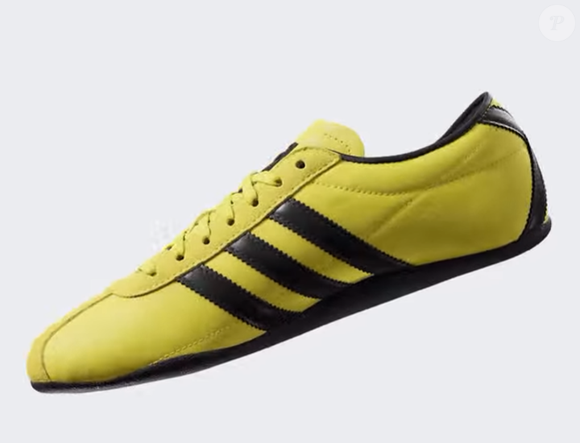Tênis Adidas Tokyo custa R$ 399,99 e possui mais de 10 opções de cores no site oficial da marca para os usuários escolherem a que mais gostam.