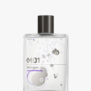 Até o fechamento desta matéria, o Molecule 01, da Escentric Molecules, com 200 ml, estava disponível no site oficial da marca por £215, valor que corresponde a aproximadamente R$ 1.292,85 em conversão direta