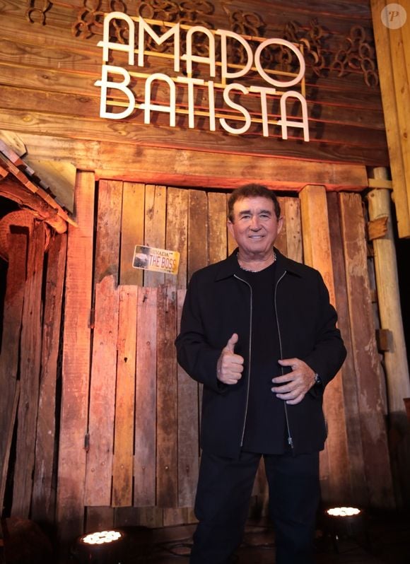 Amado Batista tem fazenda gigantesca com 10 lagos, quatro córregos e dois rios