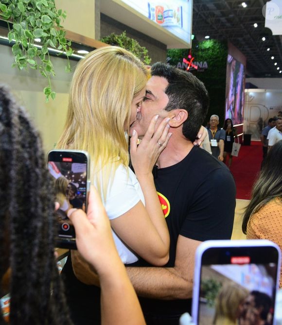 Edu Guedes está em um relacionamento com a apresentadora Ana Hickmann.
