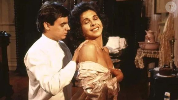 Na novela, Ricardo pede novamente Tieta em casamento e ela afirma que o ama.