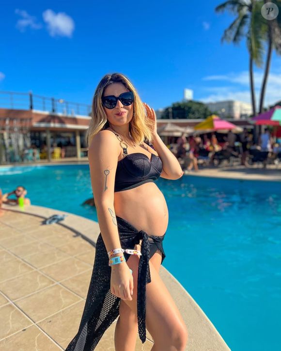 Viih Tube começou com uma barriguinha modesta e sempre a exibiu com orgulho na web