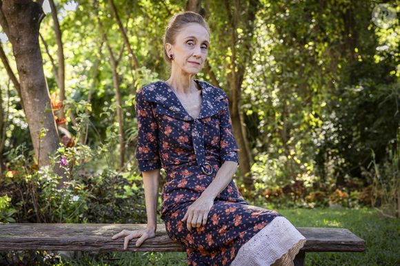 Betty Gofman se depediu de elenco e não soube explicar saída de personagem na novela