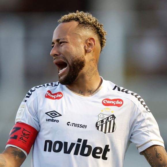 Neymar fora da Copa do Mundo de vez? Jogador do Santos estaria em pré-lista de Ancelotti, mas briga com Robinho Jr. complica cenário