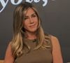 Jennifer Aniston investiu US$ 13,5 milhões em uma mansão de luxo na Califórnia após o fim do casamento com Brad Pitt. A residência de 930 m² foi reformada e, cinco anos depois, negociada por um valor estimado em até US$ 38 milhões