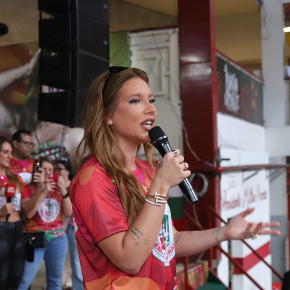 Virgínia Fonseca participou de um evento na quadra da Grande Rio neste sábado, dia 11 de outubro