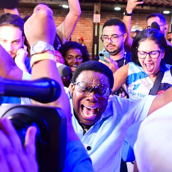 A Beija-Flor de Nilópolis é a grande campeã do carnaval 2025 no Rio de Janeiro!