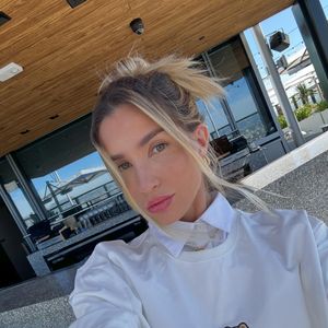 Além do corpo, Aline Gotschalg também fez mudanças em seu rosto