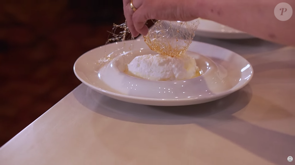 Em sua receita, Érick Jacquin faz um caramelo para incrementar, mas esse passo é opcional