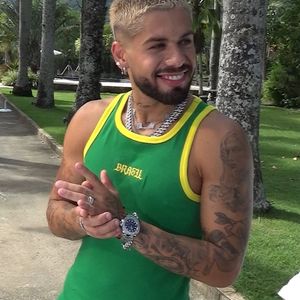 Zé Felipe revela que se mudou para uma nova mansão, mas vai ficar bem próximo dos filhos. As duas casas estão separadas por apenas 300 metros