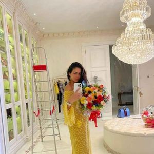 Daniela Albuquerque exibe nas suas redes sociais parte de sua mansão, a maior do Brasil