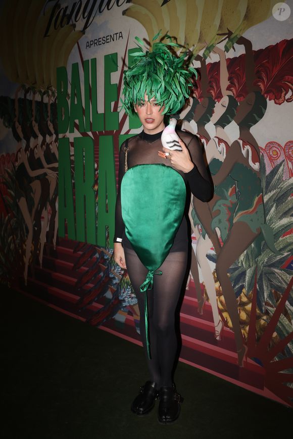 Baile da Arara 2026: Gabb roubou a cena com uma bolsa em formato de pombo