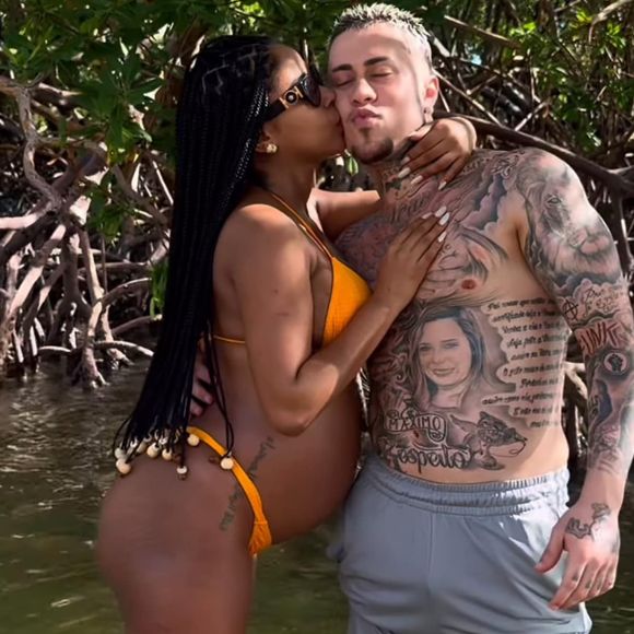 Pouco tempo depois, MC Daniel anunciou a primeira gravidez da namorada
