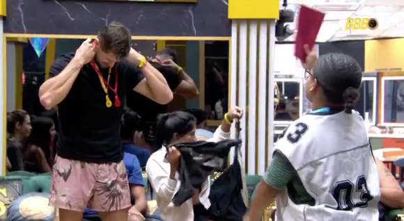 Em sua justificativa, Milena disse que Jonas a chamou de insuportável e, no Monstro, não conviveria com ela