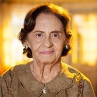Filha de Laura Cardoso revela como foi a morte da atriz, aos 98 anos de idade: 'Nos braços da neta'