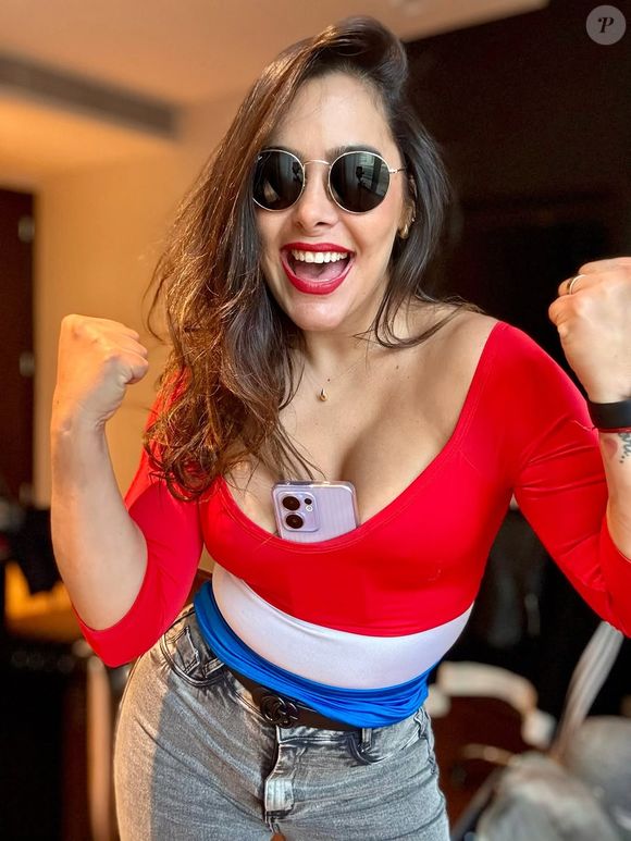 Larissa Riquelme, musa da Copa de 2010, está bem diferente hoje em dia