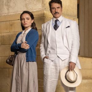 Ernesto pede perdão à Estela sobre os erros do passado