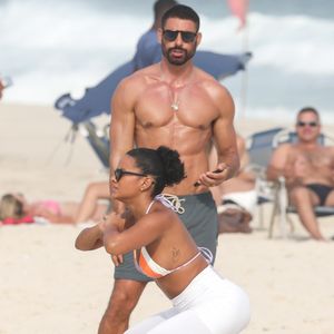 Cauã Reymond e Bella Campos, que darão vida a César Ribeiro e Maria de Fátima, respectivamente.