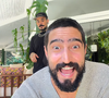 Renato Góes deixa os cabelos curtos e mantém barba para viver Heitor na novela 'Quem ama cuida'