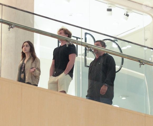 Nova namorada de Benício Huck tem 18 anos, segundo informações do jornal Extra