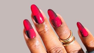 Unhas de janeiro 2026: no Ano do Cavalo de Fogo no Horóscopo Chinês, essas 18 fotos de nail arts em vermelho vão te trazer sorte e prosperidade