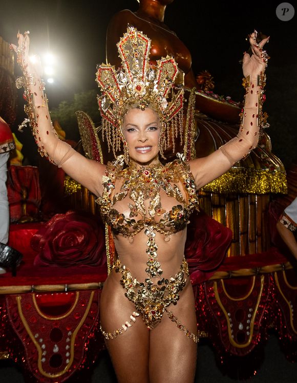 Carnaval 2025 em SP: Jaquelline foi musa da Barroca Zona Sul