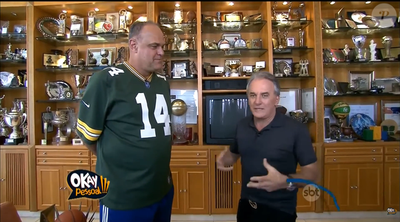 Em 2014, Otávio Mesquita vistou a mansão do atleta, que pouco antes de morrer, Oscar Schmidt vivia uma situação delicada fora das quadras