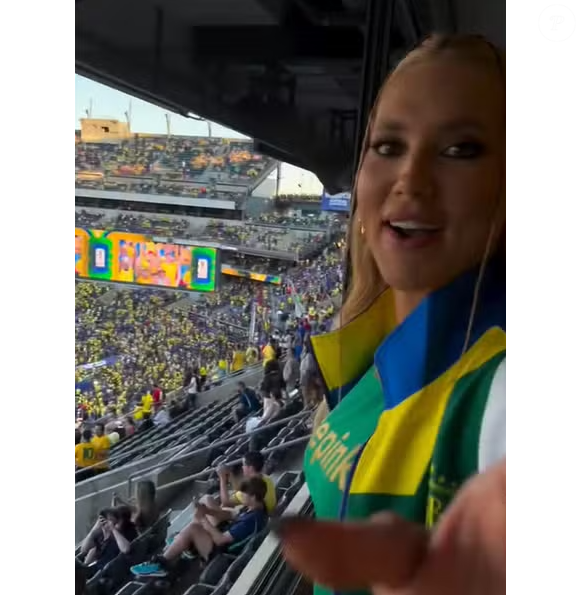 Virginia acompanhou a partida diretamente do Lincoln Financial Field, na Filadélfia, nos Estados Unidos.