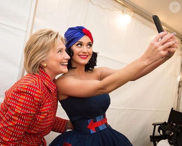 Em outubro de 2016, Katy Perry participou de ações para incentivar o voto em Hillary Clinton entre os jovens norte-americanos. Segundo a ABC News, a cantora esteve em Las Vegas para conversar com potenciais eleitores e defender a candidatura democrata na reta final da disputa presidencial contra Donald Trump