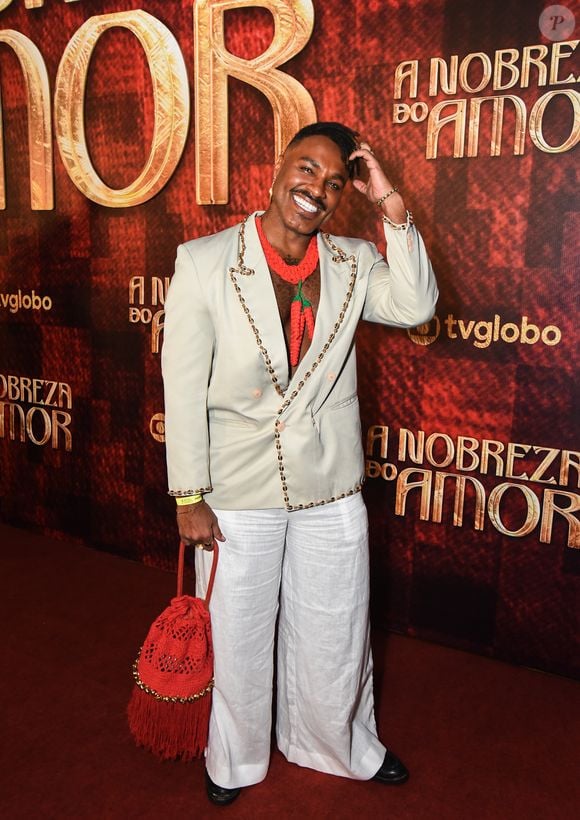 Fred Nicácio também prestigiou a festa da novela 'A Nobreza do Amor'