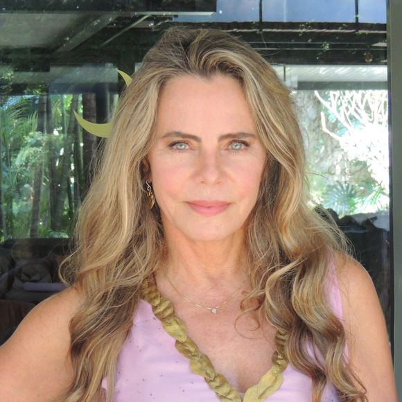 Bruna Lombardi é uma das maiores atrizes da televisão brasileira e, nos últimos anos, tem se dedicado a novos projetos