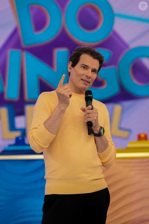 Segundo André Romano, Celso Portiolli tem salário fixo de R$ 400 mil no SBT e pode alcançar R$ 900 mil mensais com ações comerciais