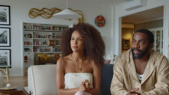 Com camarim, decoração contemporânea e até 'palco': Taís Araújo e Lázaro Ramos moram em 'apartamento dos sonhos' construído nos anos 1950, no Rio de Janeiro. Fotos!