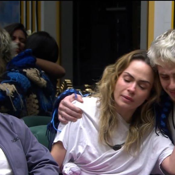 Ana Paula Renault e Juliano Floss estão no Paredão do 'BBB 26', que elimina um deles ou Jordana em 16 de abril de 2026, a 5 dias da final
