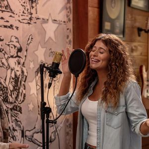 Globo vai focar na música de Agrado em 'Coração Acelerado'