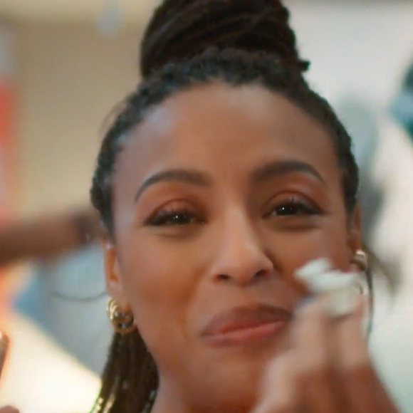 'Sou de Naná' é tema de Bela em 'Por Você', novela das 19h da Globo
