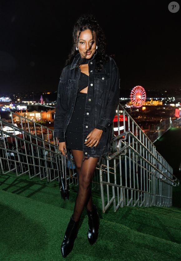 Jaqueta jeans: a escolha de Paty de Jesus para o The Town 2025