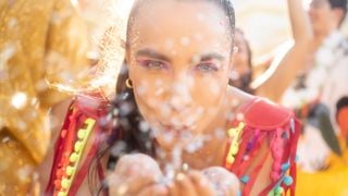 Se você tem este body, então você tem TUDO que precisa para compor looks incríveis e criativos para o Carnaval