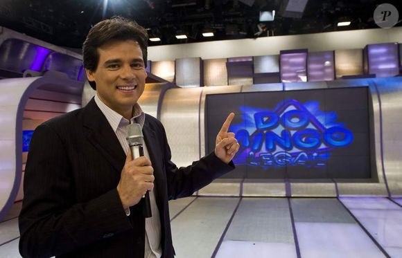 Celso Portiolli apresenta desde julho de 2009 o 'Domingo Legal', após ida de Gugu Liberato para a Record