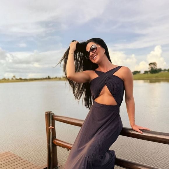 Graciele Lacerda foi acusada publicamente de criar um perfil fake para difamar a família Camargo na web