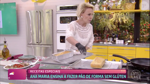 Leve ao forno pré-aquecido a 180ºC por 30 minutos ou até que a massa esteja dourada e macia