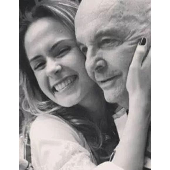 Pai de Ana Paula Renault, Gerardo morreu a dois dias da final do 'BBB 26', e filha optou por seguir no reality: 'Quando alguém é criticado pela forma como vive o luto, se cria uma camada extra de dor: a culpa', diz especialista