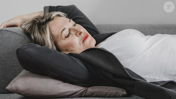 Este é o exercício que ajuda a dormir a noite toda a partir dos 50 anos, segundo a ciência: descubra!