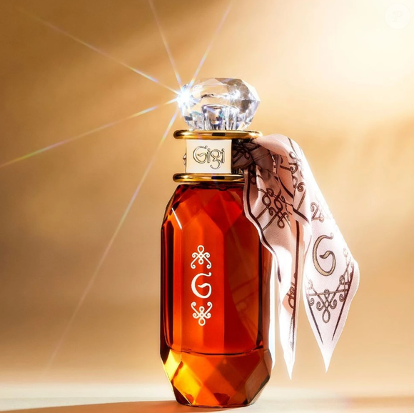 Perfume Gigi da Avatim disparou recentemente nas buscas do Google e é boa alternativa para o Outono: traz notas de romã, figo, fava tonka e almíscar.