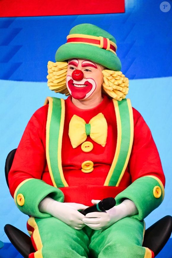 'Bom Dia & Cia.' com Patati e Patatá segue no ar, apesar da baixa audiência no SBT